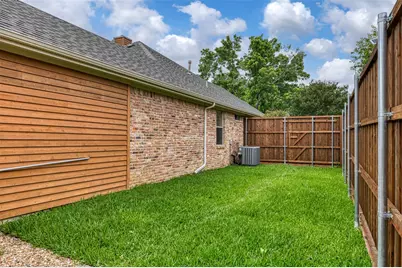4200 Mesa Drive, Carrollton, TX 75010 - Photo 34