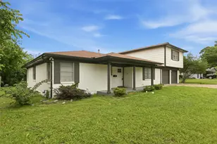 1732 Sheffield Pl, Fort Worth, TX 76112 - Photo 2