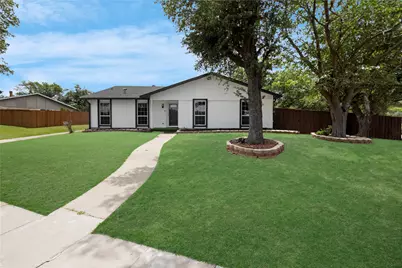 2006 Southern Oaks, Carrollton, TX 75007 - Photo 2