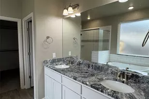 612 Sovereign Dr, Granbury, TX 76049 - Photo 6