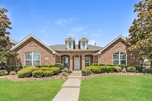 631 Magnolia Ln, Glenn Heights, TX 75154 - Photo 1
