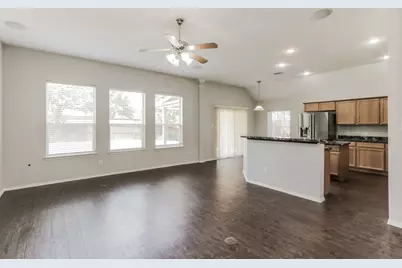 631 Magnolia Lane, Glenn Heights, TX 75154 - Photo 2