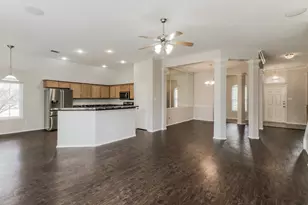 631 Magnolia Ln, Glenn Heights, TX 75154 - Photo 4