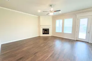 3022 Meandering Way, Granbury, TX 76049 - Photo 4