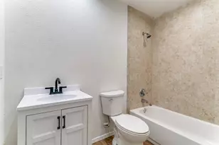 2627 Winterlake Dr, Carrollton, TX 75006 - Photo 20