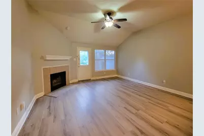 829 Beaver Creek Drive, Burleson, TX 76028 - Photo 6