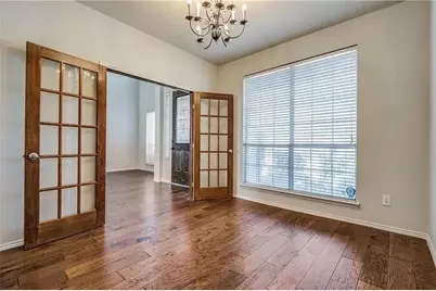 5529 Crimson Oaks Drive, Frisco, TX 75035 - Photo 2