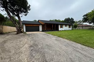 806 Jungle Dr, Duncanville, TX 75116 - Photo 2