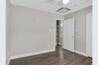 414 Fulton Street #100, Denton, TX 76201 - Photo 22