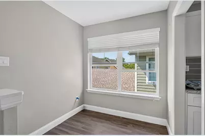 414 Fulton Street #100, Denton, TX 76201 - Photo 4