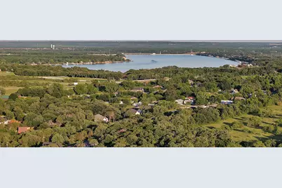 5712 San Jacinto Drive, Granbury, TX 76048 - Photo 4