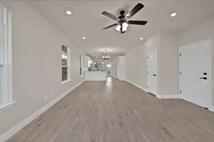5712 San Jacinto Dr, Granbury, TX 76048 - Photo 6