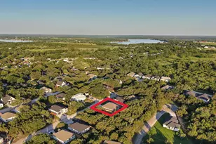 5712 San Jacinto Dr, Granbury, TX 76048 - Photo 2