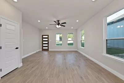 5712 San Jacinto Drive, Granbury, TX 76048 - Photo 8