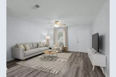 303 Mansfield Road, Cleburne, TX 76031 - Photo 2