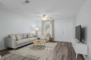 303 Mansfield Rd, Cleburne, TX 76031 - Photo 2