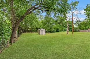 303 Mansfield Rd, Cleburne, TX 76031 - Photo 22