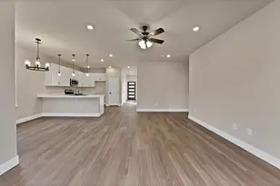 5805 Barkridge Dr, Granbury, TX 76048 - Photo 4