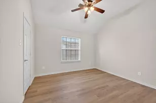 4502 Warbler Ln, Garland, TX 75043 - Photo 14