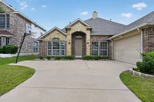 4502 Warbler Ln, Garland, TX 75043 - Photo 1