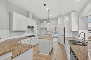 4502 Warbler Ln, Garland, TX 75043 - Photo 6
