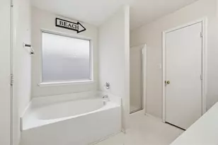 1028 Cedar Ridge Ln, Burleson, TX 76028 - Photo 20