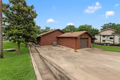 1524 Villa Cove Drive, Tool, TX 75143 - Photo 18