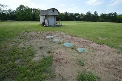5913 Farm Road 1528, Klondike, TX 75448 - Photo 12
