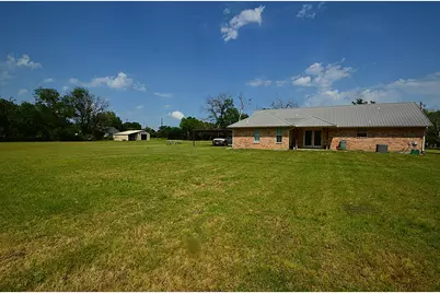 5913 Farm Road 1528, Klondike, TX 75448 - Photo 14