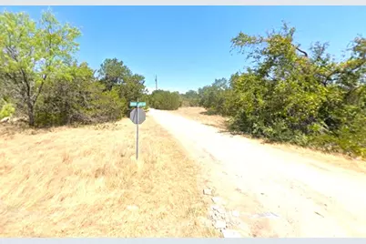 4601 Eagle Nest Court, Granbury, TX 76048 - Photo 2