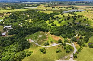 573 County Rd 3592, Paradise, TX 76073 - Photo 26