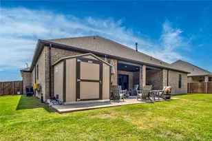 704 Abbey Rd, Van Alstyne, TX 75495 - Photo 38