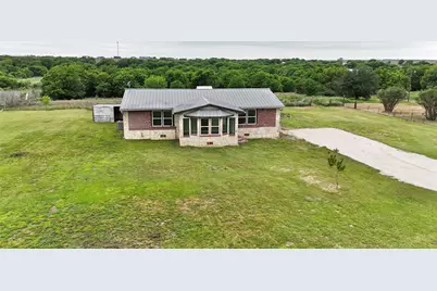 9717 Limestone Court, Joshua, TX 76058 - Photo 2