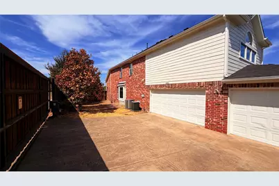 2446 Chesterfield Road, Garland, TX 75043 - Photo 22