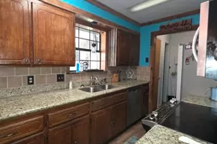 900 S 8th Ave, Teague, TX 75860 - Photo 10