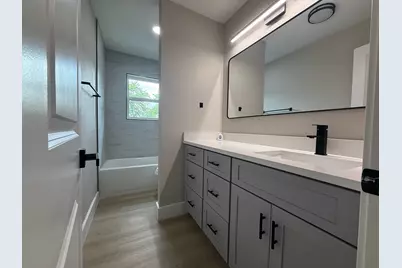 206 Senter Valley Road, Irving, TX 75060 - Photo 6