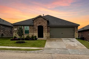 860 Newport Dr, Ferris, TX 75125 - Photo 1