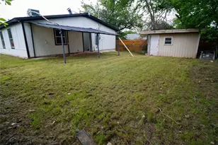 917 W Felix St, Fort Worth, TX 76115 - Photo 28