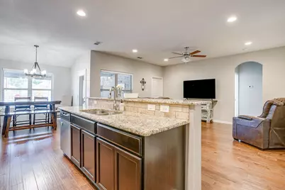811 Carmen Ana Avenue, Grandview, TX 76050 - Photo 14