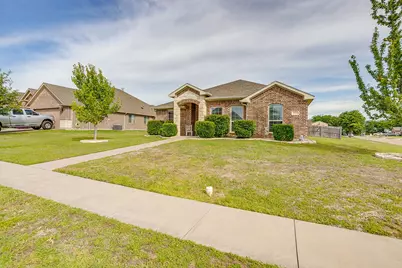 811 Carmen Ana Avenue, Grandview, TX 76050 - Photo 2