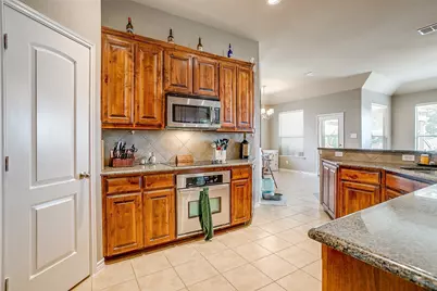 832 Peach Lane, Burleson, TX 76028 - Photo 12