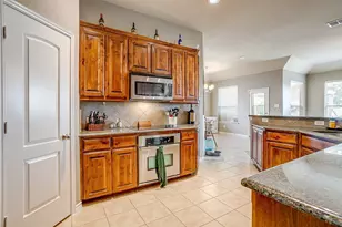 832 Peach Ln, Burleson, TX 76028 - Photo 12