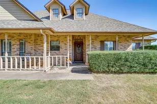 144 Trailwood Dr, Joshua, TX 76058 - Photo 2