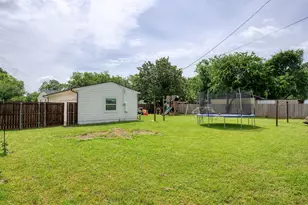 1601 Rindie St, Irving, TX 75060 - Photo 24