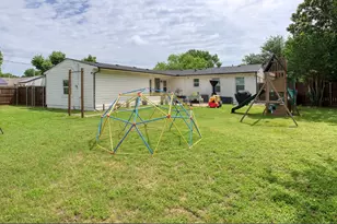 1601 Rindie St, Irving, TX 75060 - Photo 22