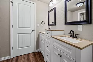 801 W Park Ave, Weatherford, TX 76086 - Photo 18
