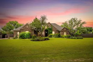 1736 Woodridge Ct, Aledo, TX 76008 - Photo 2