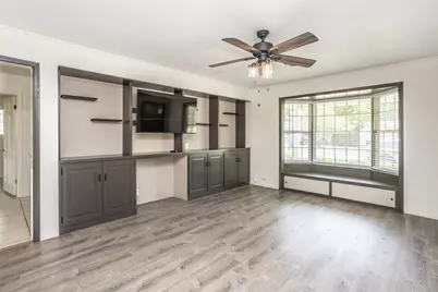 215 E Tennie Street, Gainesville, TX 76240 - Photo 8
