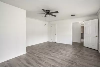 215 E Tennie Street, Gainesville, TX 76240 - Photo 28