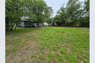 806 S Rusk Avenue, Cameron, TX 76520 - Photo 12